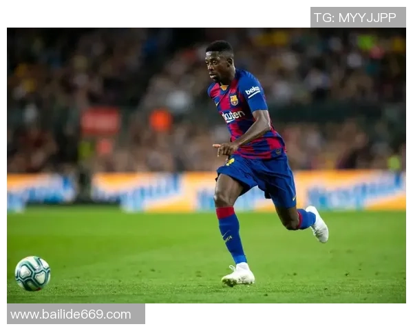 家纳足球明星激凸引发热议球迷热情与争议交织的背后故事