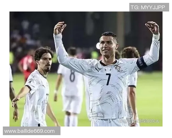 揭秘有瓜的足球明星背后的趣事与绯闻大揭秘